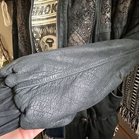 Vintage Black Bomber Leather Jacket Mixed Print Size Large - Picture 4 of 16